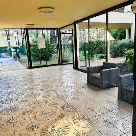 Studio Au Calme Parking Piscine Daire Mandelieu
