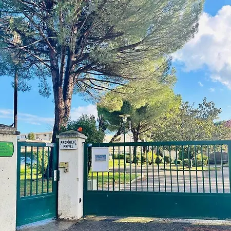 Studio Au Calme Parking Piscine Mandelieu